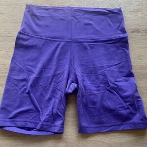 Aritzia butter biker short